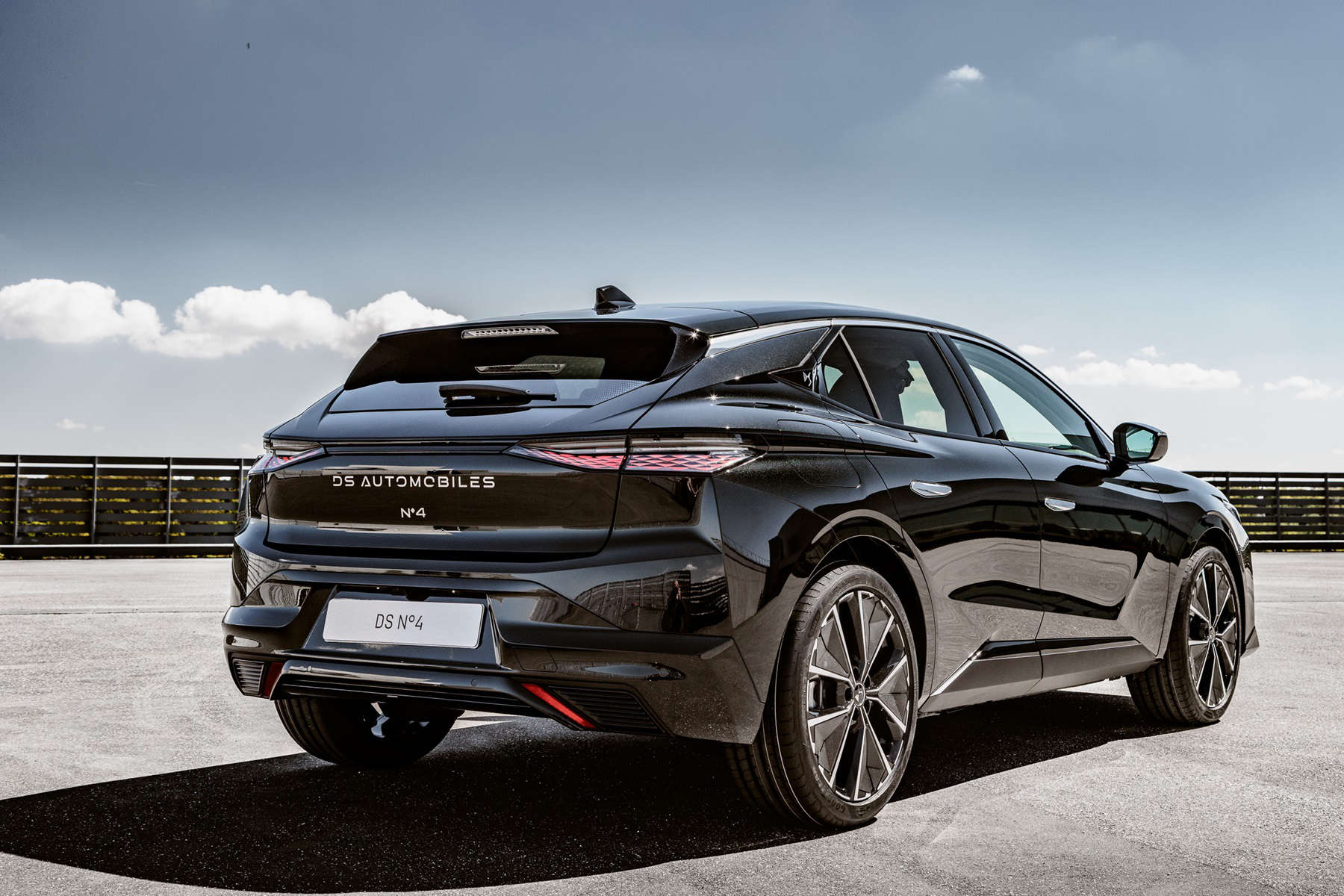 DS N°4, вигляд ззаду з правого боку
